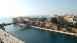Copertina della news viaggio in Italia / dopo il voto: Il voto a Taranto intorno all'Ilva